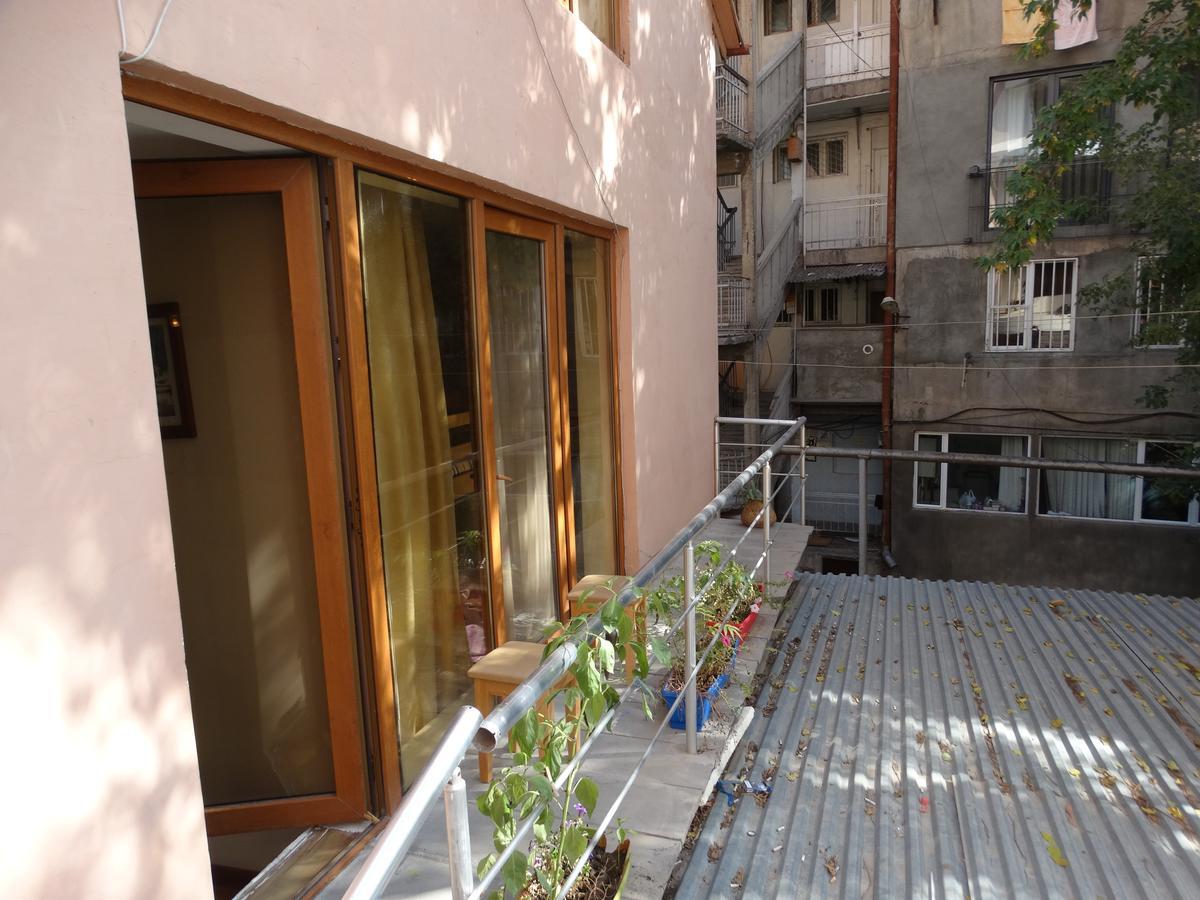Destiny 1 Hostel Erevan Exterior foto