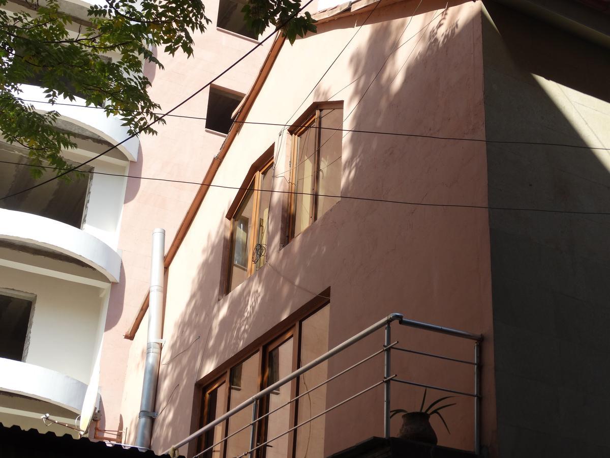 Destiny 1 Hostel Erevan Exterior foto